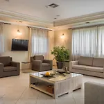 Limanaki Hotell 3*