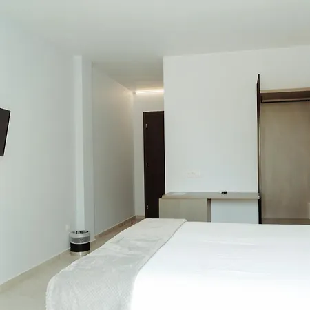 Limanaki Hotel