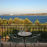 λιμανάκι 3*