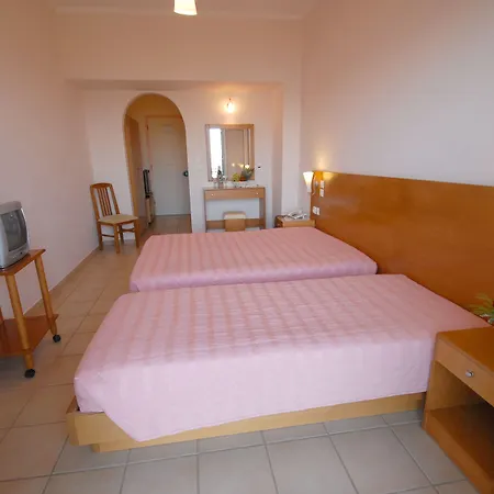 Hotel Limanaki 3*