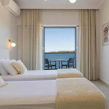 Hotel Limanaki 3*